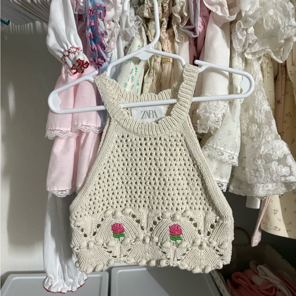 Zara crochet knit embroidered flower top size 6-7 years